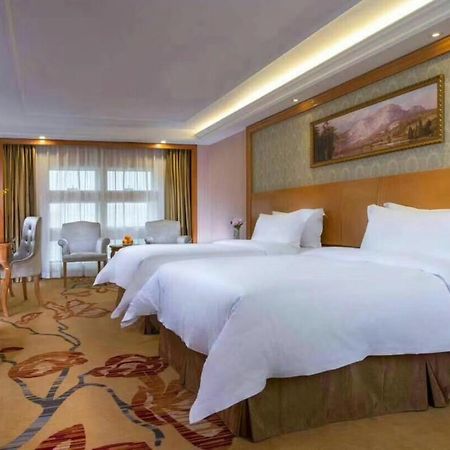 Vienna Hotel Guangzhou Baiyun Dongping Middle Road Экстерьер фото