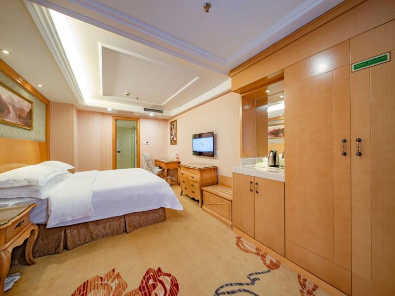 Vienna Hotel Guangzhou Baiyun Dongping Middle Road Экстерьер фото