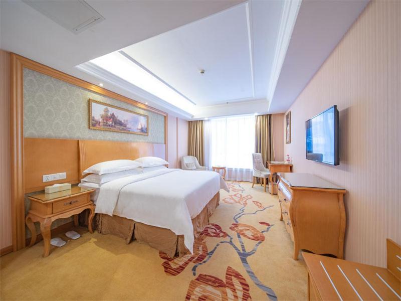 Vienna Hotel Guangzhou Baiyun Dongping Middle Road Экстерьер фото