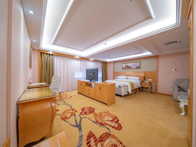 Vienna Hotel Guangzhou Baiyun Dongping Middle Road Экстерьер фото